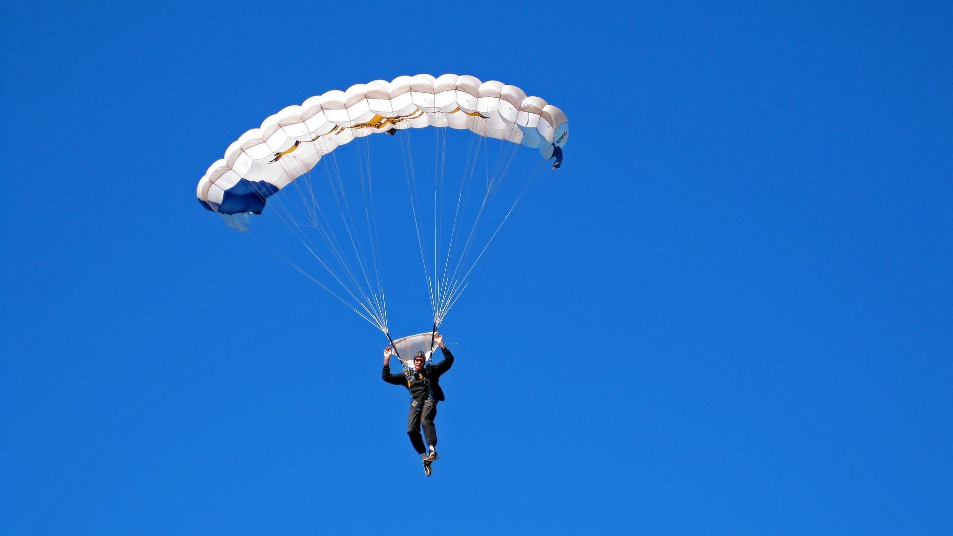 自由式滑雪国家队展开高原训练,自由式滑雪国家队展开高原训练是哪一年